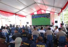 Jadi Ajang Kebersamaan, Polda Kepri – Warga Seibeduk Nobar Piala Dunia